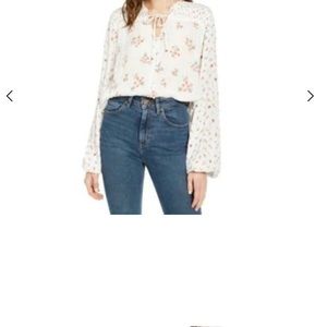 Hippie Rose Juniors' Ditsy Floral Peasant Top White Size Large